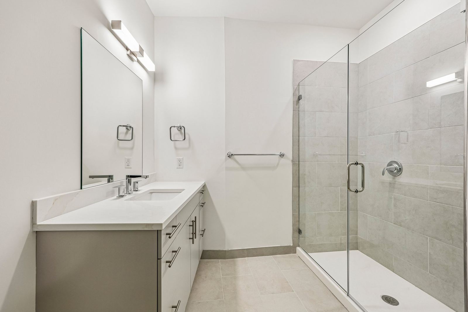 Meridia Pompton Lakes apartment bedroom with double closet